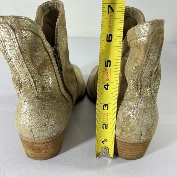 Seychelles Antropología Lucky Penny Distressed Metallic Gold Ankle Boot Size 6.5 - Picture 12 of 12